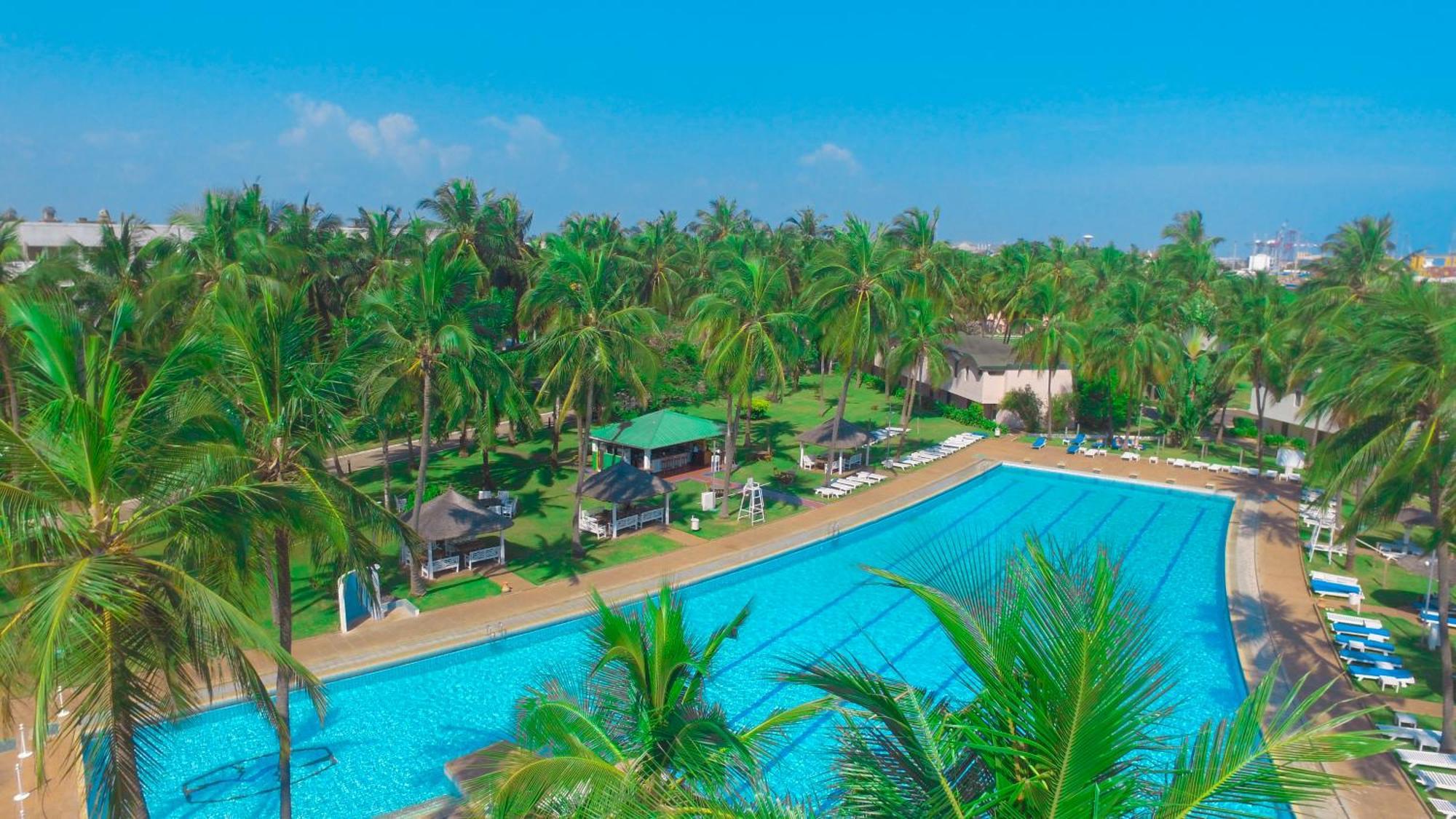 Hôtel Sarakawa Lome Bagian luar foto