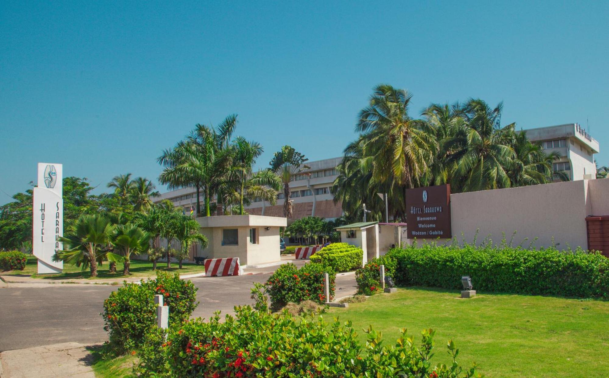 Hôtel Sarakawa Lome Bagian luar foto