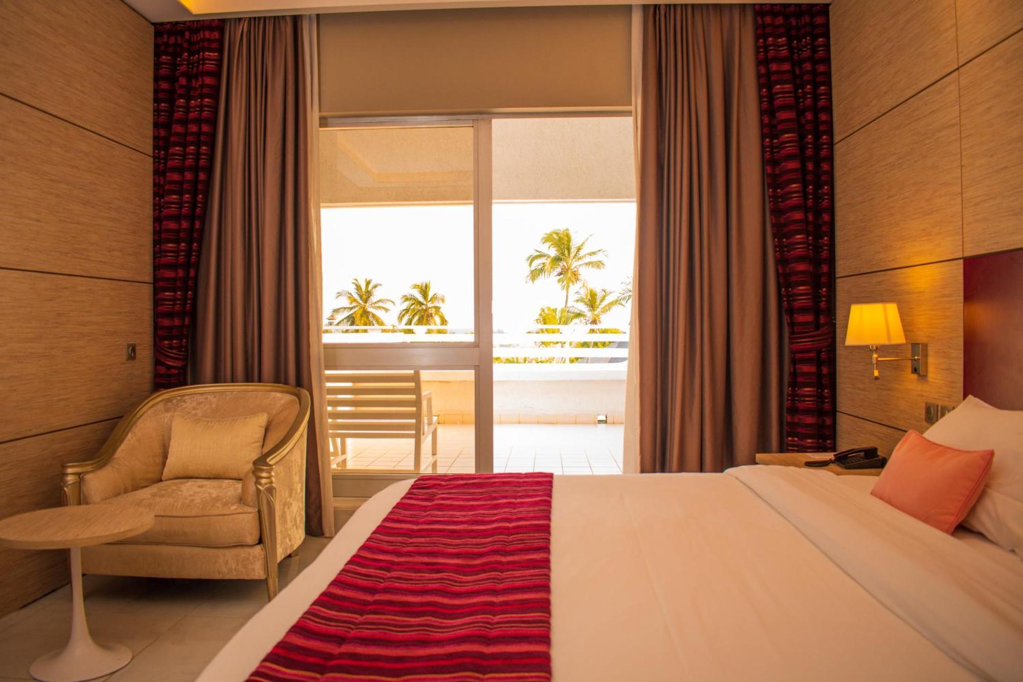 Hôtel Sarakawa Lome Bagian luar foto