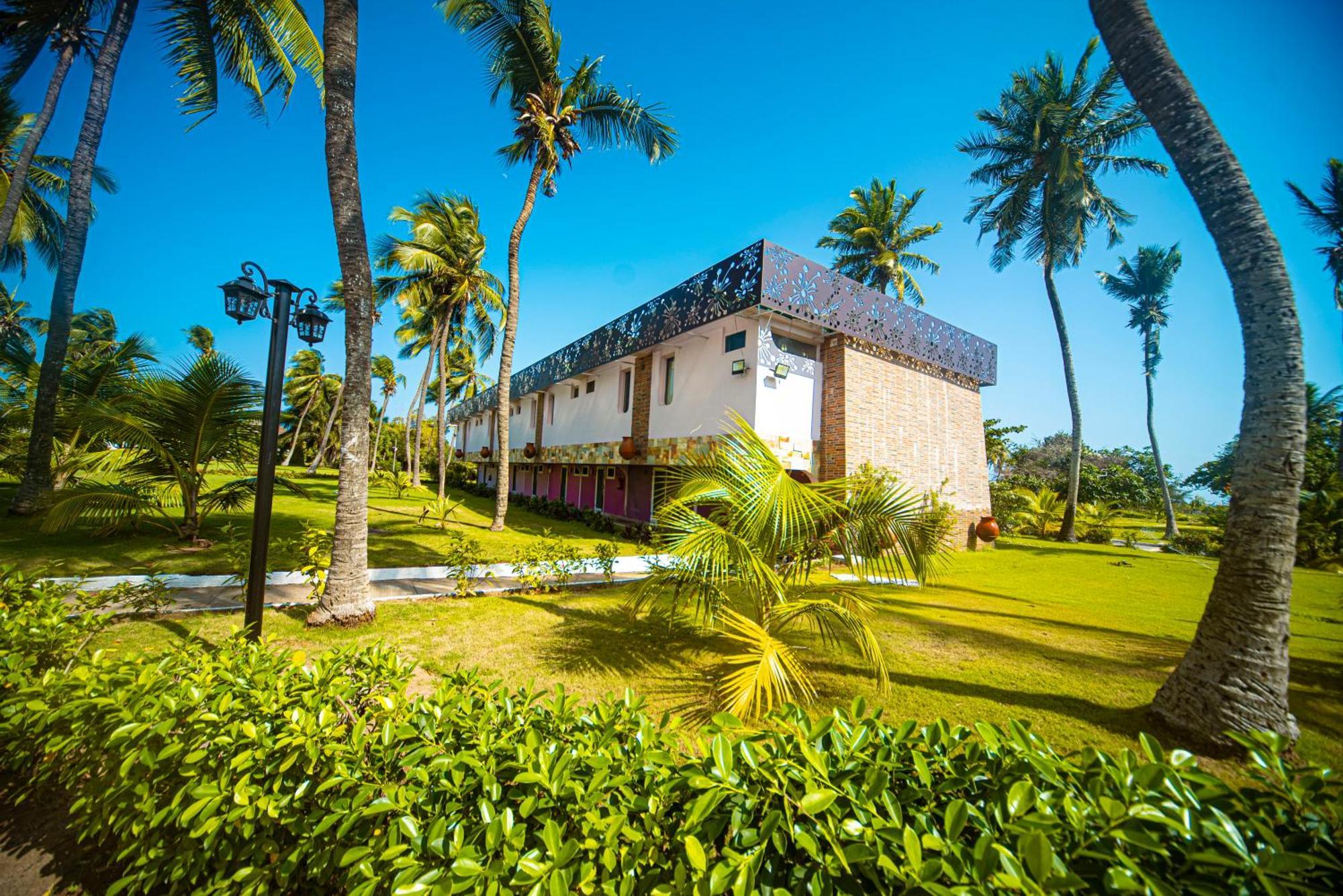 Hôtel Sarakawa Lome Bagian luar foto
