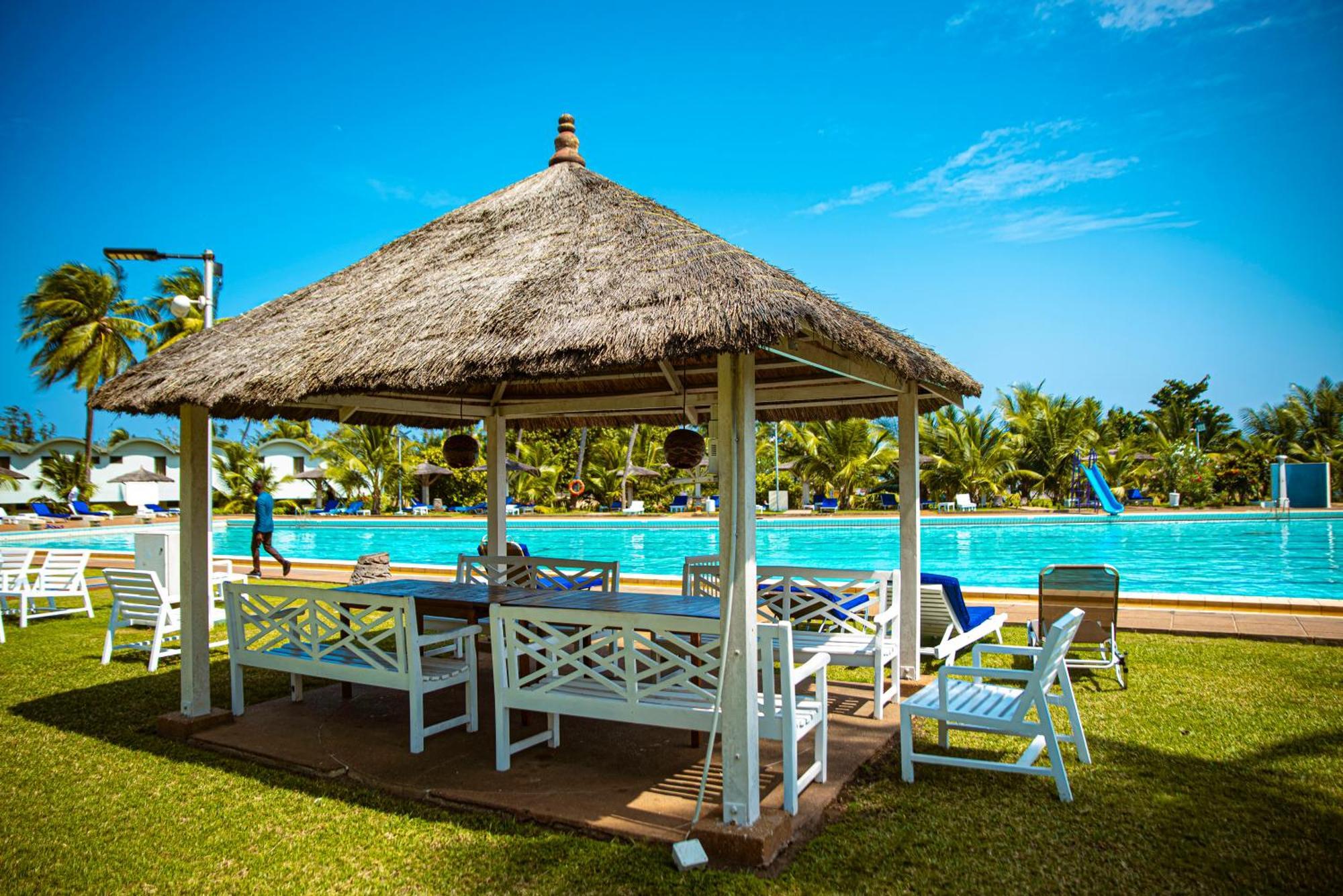 Hôtel Sarakawa Lome Bagian luar foto