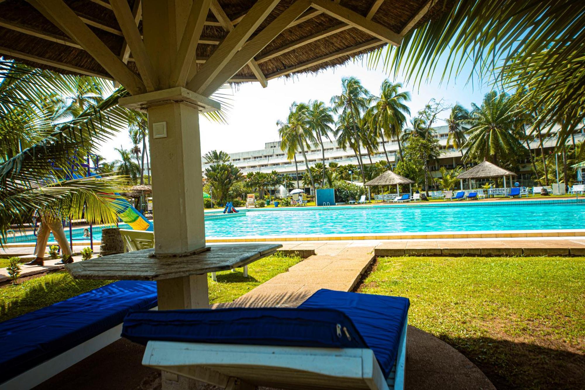 Hôtel Sarakawa Lome Bagian luar foto