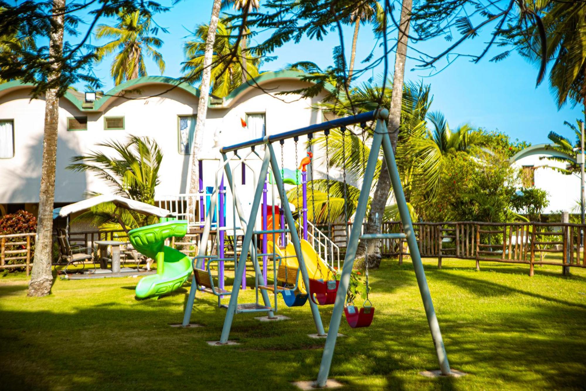 Hôtel Sarakawa Lome Bagian luar foto