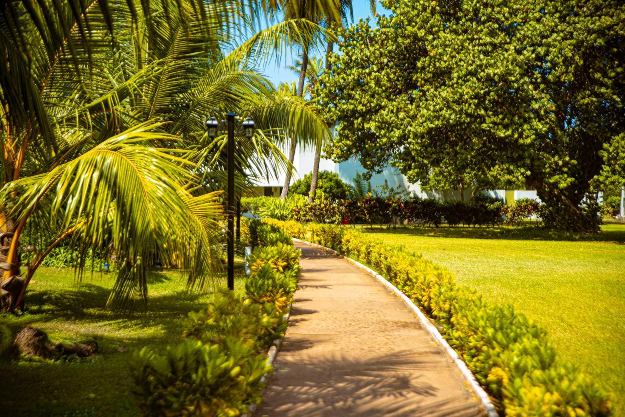 Hôtel Sarakawa Lome Bagian luar foto