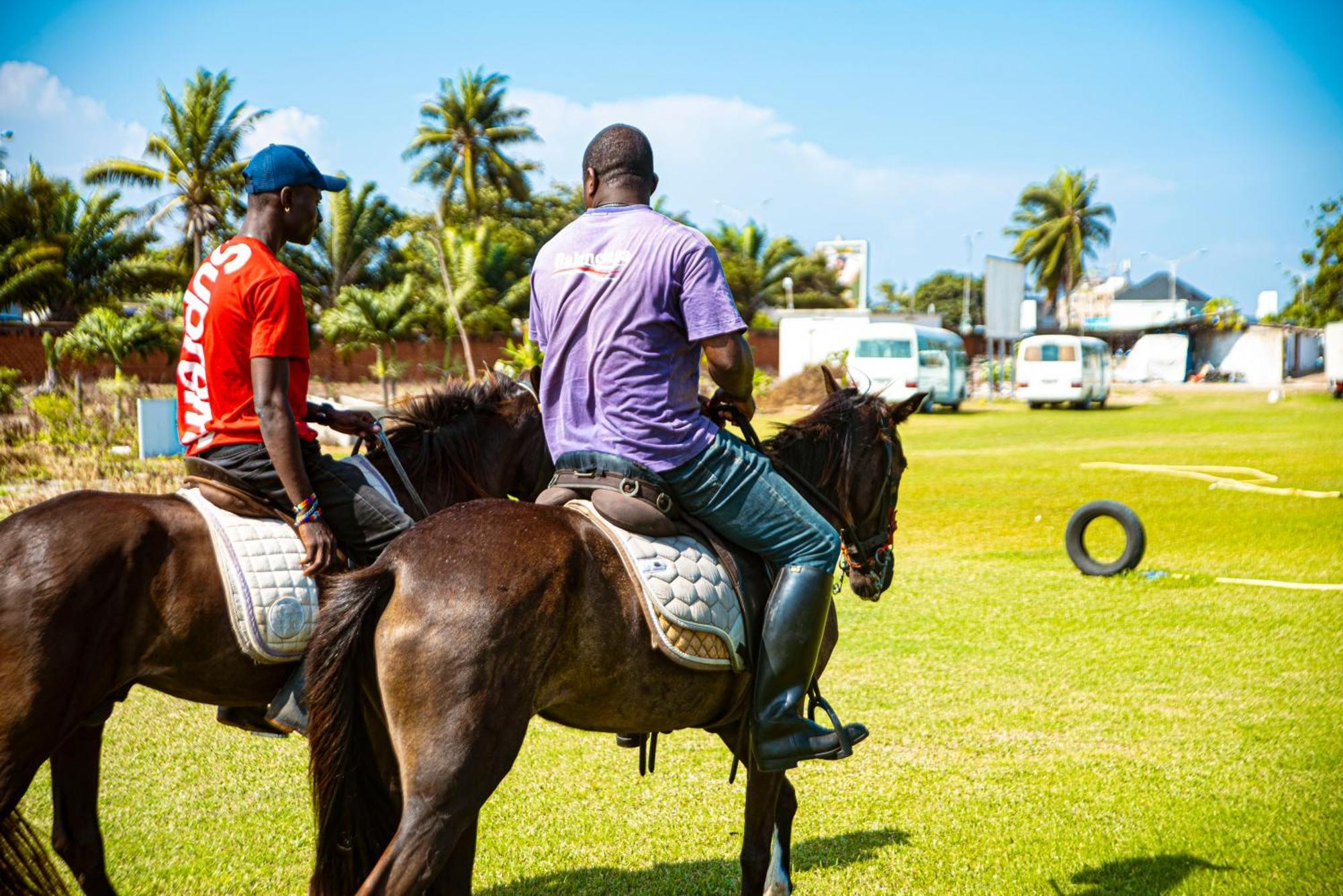 Hôtel Sarakawa Lome Bagian luar foto