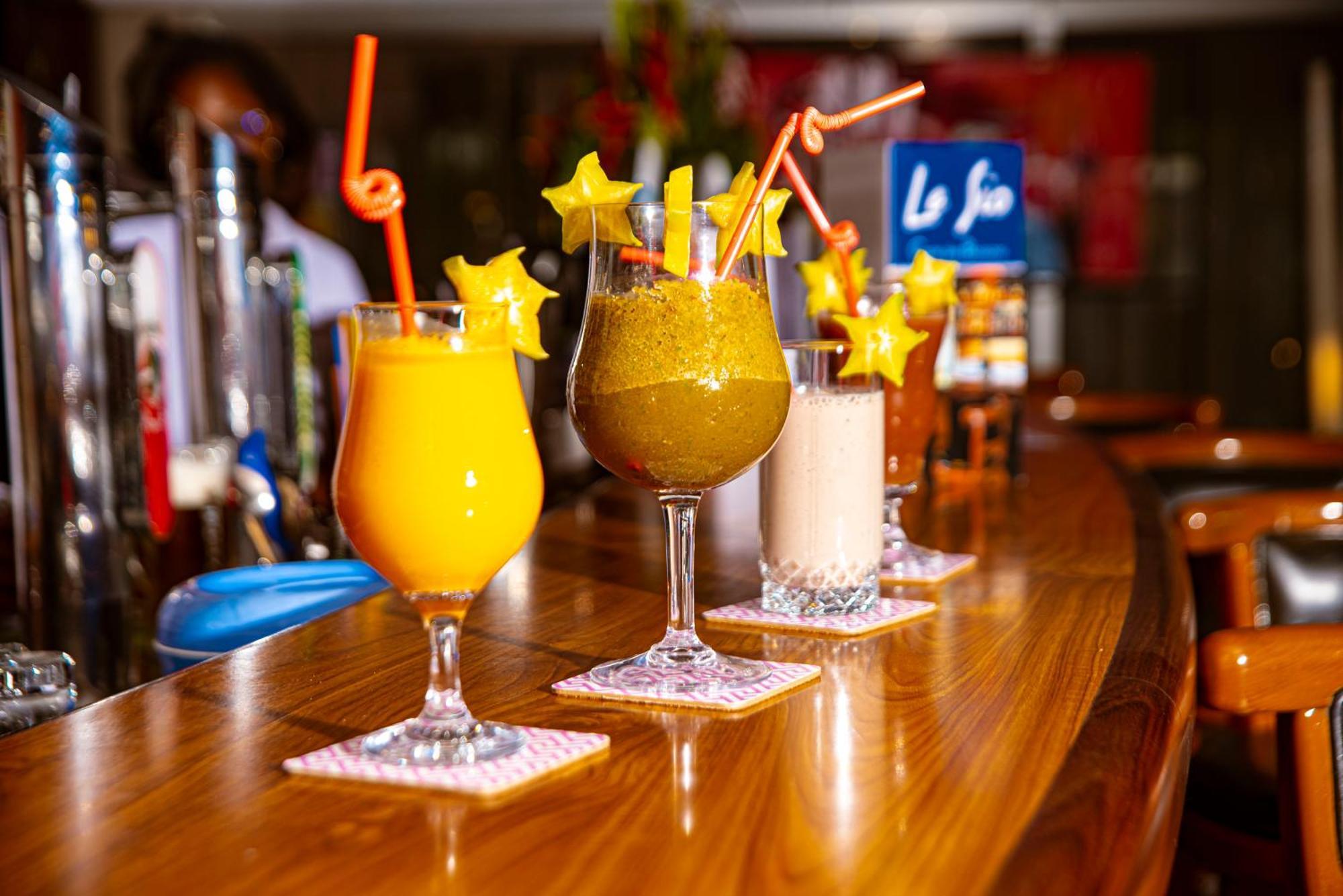 Hôtel Sarakawa Lome Bagian luar foto
