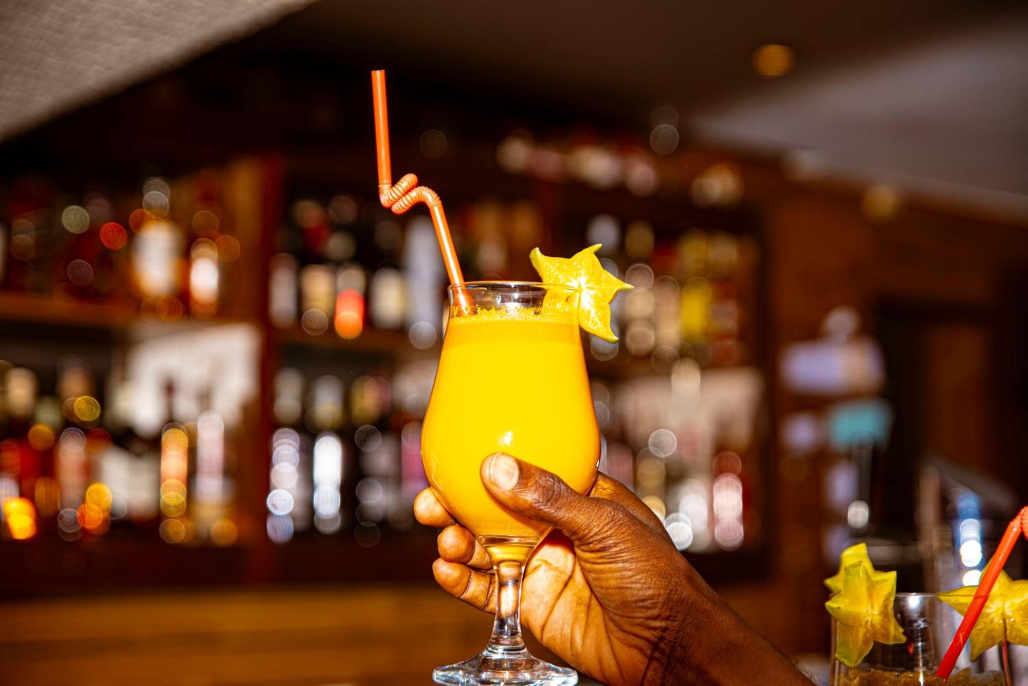 Hôtel Sarakawa Lome Bagian luar foto